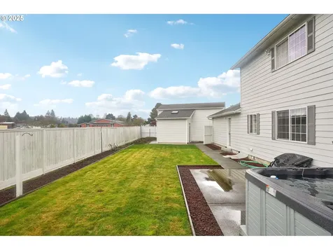1562 Floral Court Longview WA 98632