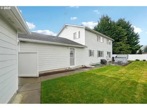 1562 Floral Court Longview WA 98632