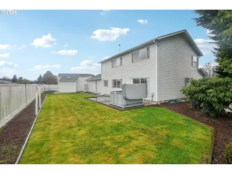 1562 Floral Court Longview WA 98632