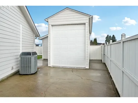 1562 Floral Court Longview WA 98632