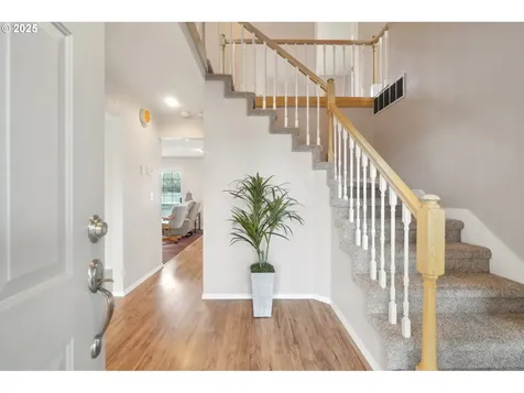 1562 Floral Court Longview WA 98632