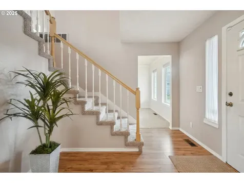 1562 Floral Court Longview WA 98632