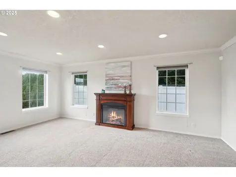1562 Floral Court Longview WA 98632