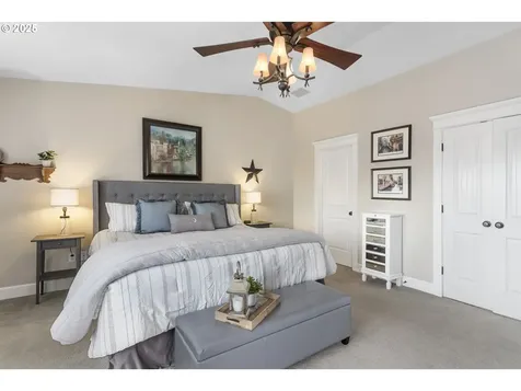 4300 Orchard Way Lake Oswego OR 97035