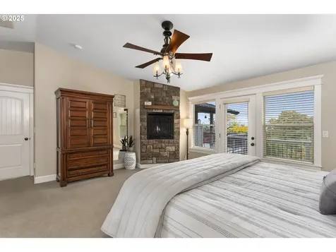 4300 Orchard Way Lake Oswego OR 97035