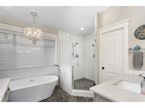 4300 Orchard Way Lake Oswego OR 97035
