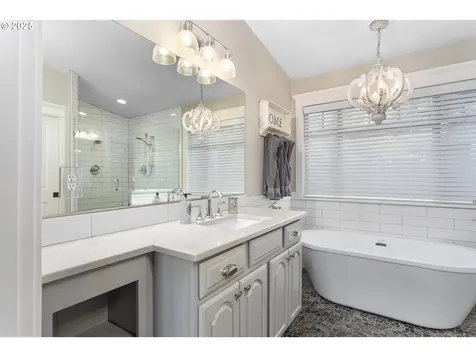 4300 Orchard Way Lake Oswego OR 97035