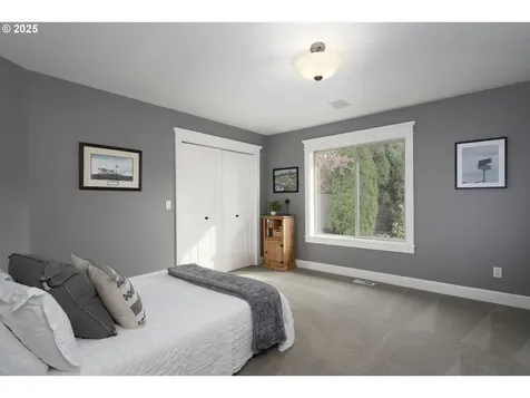 4300 Orchard Way Lake Oswego OR 97035