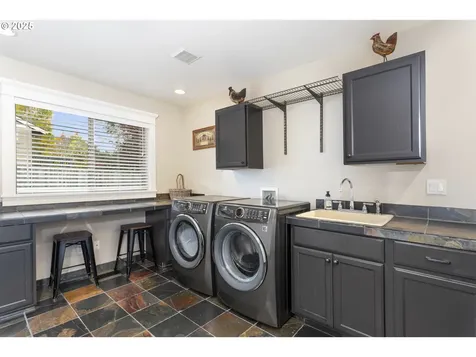4300 Orchard Way Lake Oswego OR 97035