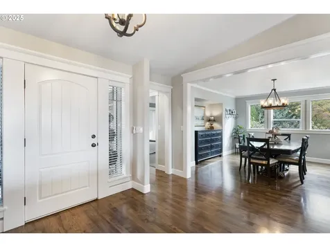 4300 Orchard Way Lake Oswego OR 97035