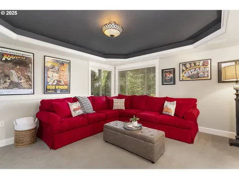4300 Orchard Way Lake Oswego OR 97035