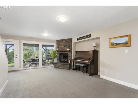 4300 Orchard Way Lake Oswego OR 97035