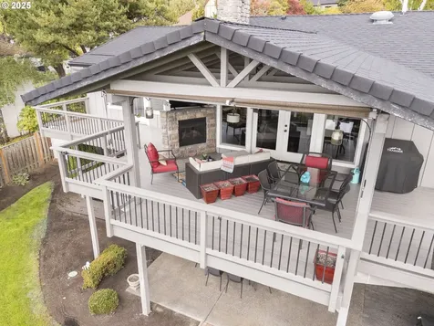 4300 Orchard Way Lake Oswego OR 97035