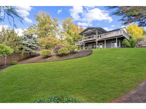 4300 Orchard Way Lake Oswego OR 97035