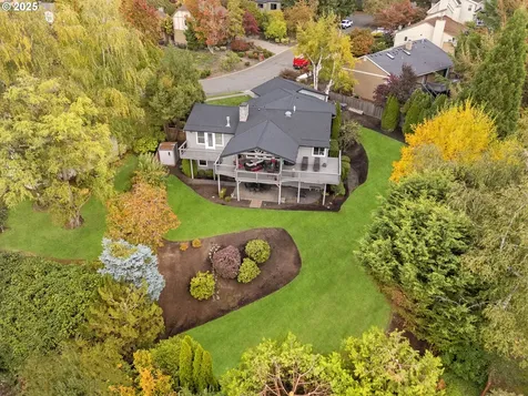 4300 Orchard Way Lake Oswego OR 97035