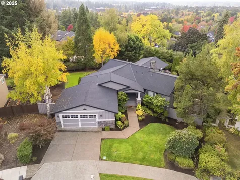 4300 Orchard Way Lake Oswego OR 97035