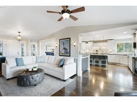 4300 Orchard Way Lake Oswego OR 97035