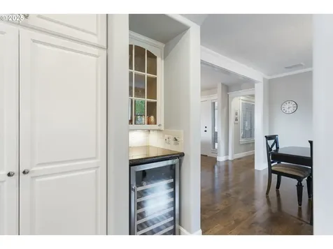 4300 Orchard Way Lake Oswego OR 97035