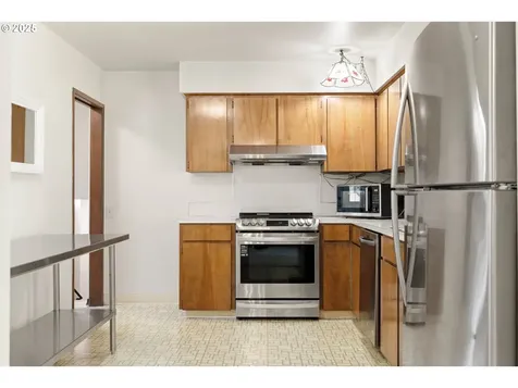 851 SE 137th Avenue Portland OR 97233