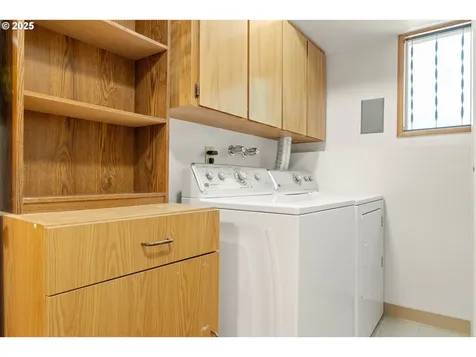 851 SE 137th Avenue Portland OR 97233