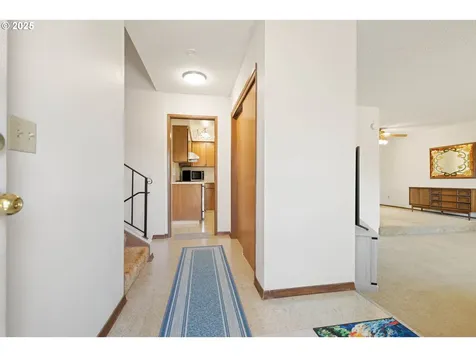 851 SE 137th Avenue Portland OR 97233