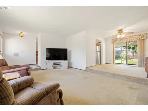 851 SE 137th Avenue Portland OR 97233