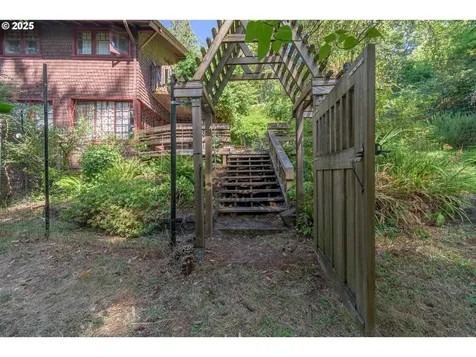 2262 Birch Lane Eugene OR 97403
