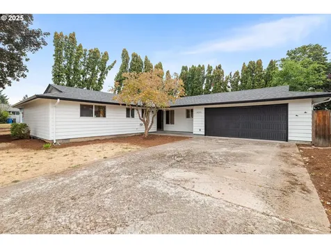 10215 NW 24th Avenue Vancouver WA 98685