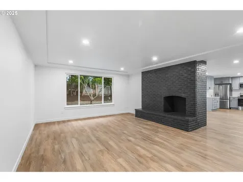 10215 NW 24th Avenue Vancouver WA 98685