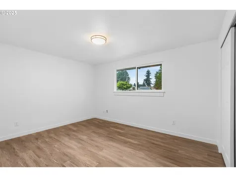 10215 NW 24th Avenue Vancouver WA 98685