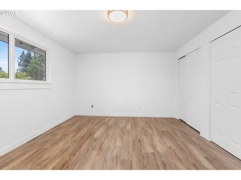 10215 NW 24th Avenue Vancouver WA 98685