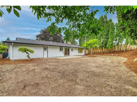 10215 NW 24th Avenue Vancouver WA 98685