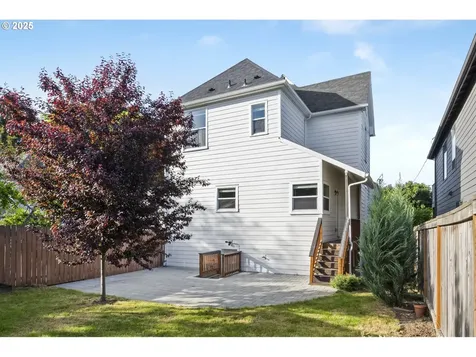 5106 N Bowdoin Street Portland OR 97203