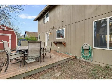682 SE 70th Court Hillsboro OR 97123