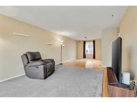682 SE 70th Court Hillsboro OR 97123