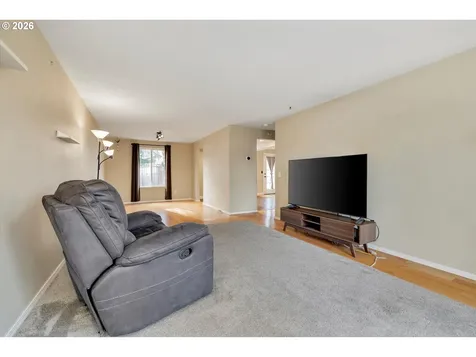682 SE 70th Court Hillsboro OR 97123