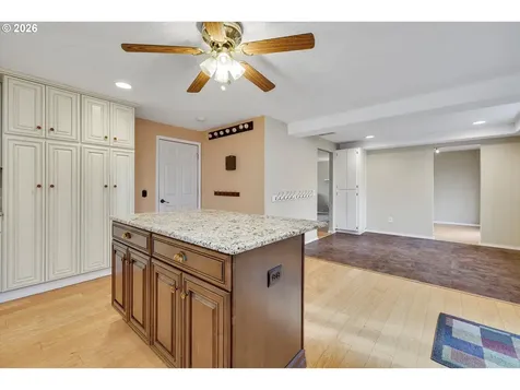 682 SE 70th Court Hillsboro OR 97123