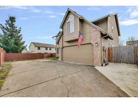 682 SE 70th Court Hillsboro OR 97123