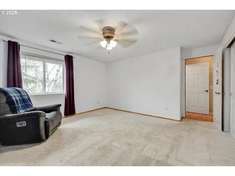 682 SE 70th Court Hillsboro OR 97123