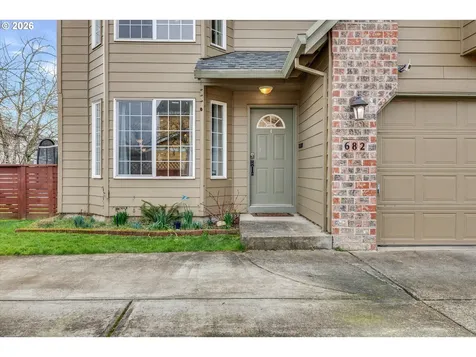 682 SE 70th Court Hillsboro OR 97123