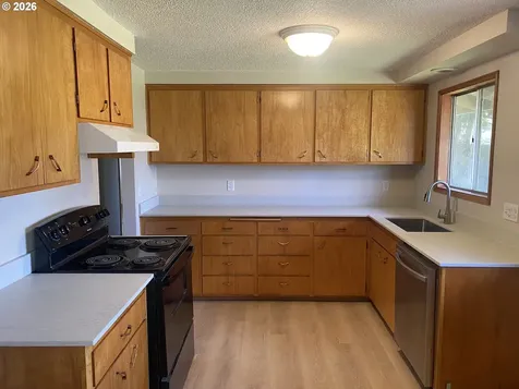 4130 Scenic Drive Eugene OR 97404