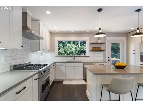 12245 SE Quietwoods Street Happy Valley OR 97086