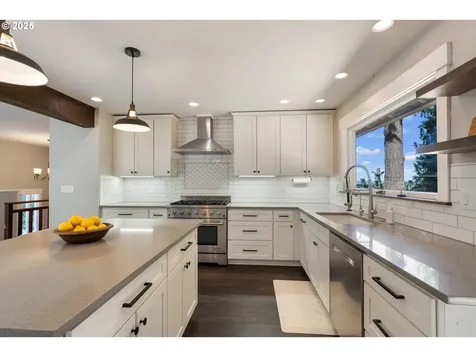 12245 SE Quietwoods Street Happy Valley OR 97086