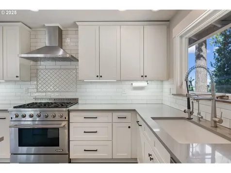 12245 SE Quietwoods Street Happy Valley OR 97086