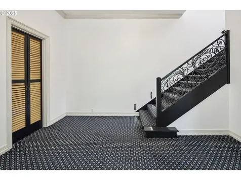 1636 SW Vista Avenue Portland OR 97201