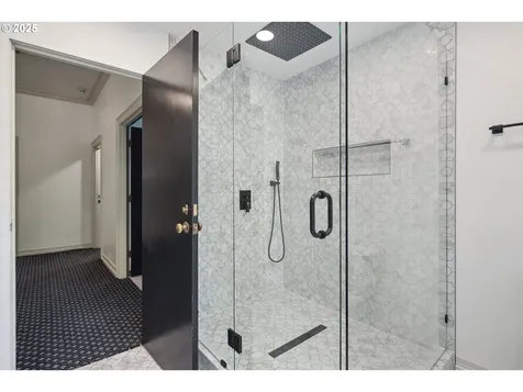 1636 SW Vista Avenue Portland OR 97201