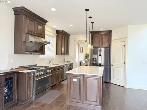 13526 SE Ellen Drive Clackamas OR 97015