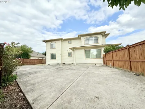 13526 SE Ellen Drive Clackamas OR 97015