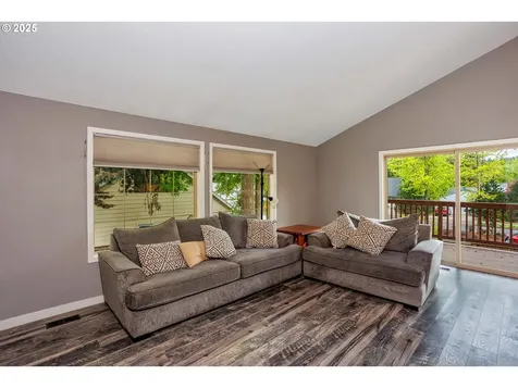 9620 SW Carriage Way Beaverton OR 97008