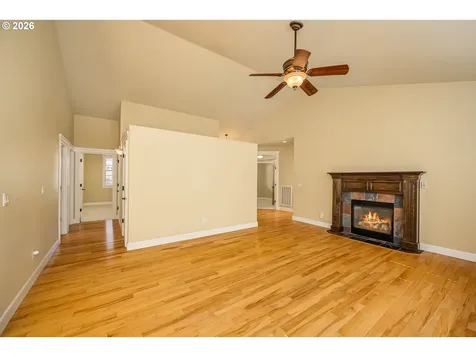 2620 NW Brockway Road Winston OR 97496